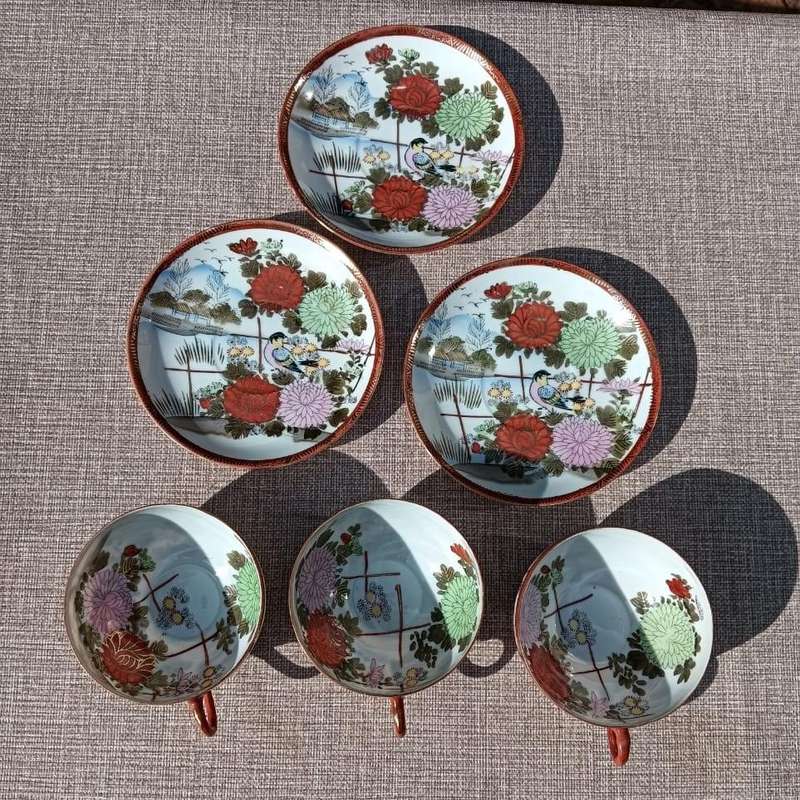 Japanese Honjitsu Dai 14 Piece Teaset with Hand Painted Peony Flowers and  Tit Birds In Good Conditi