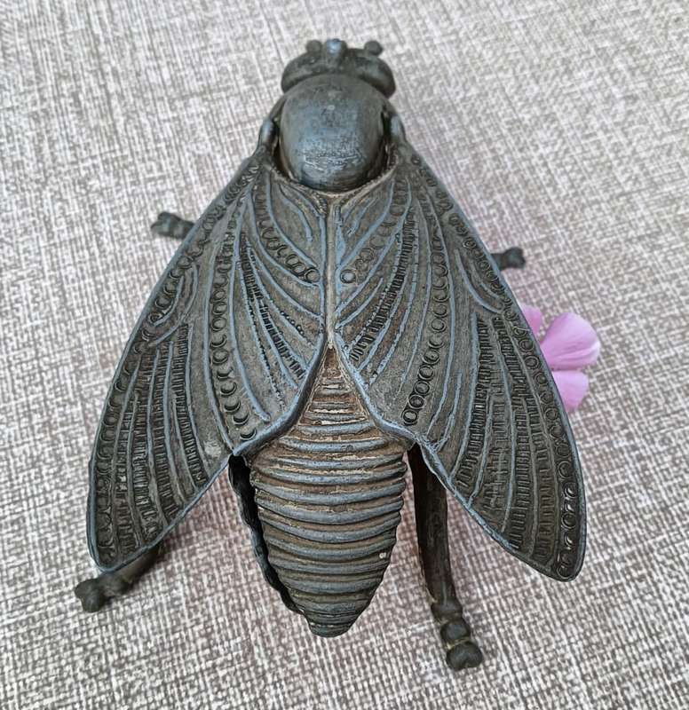 Weird Large 19cm Long Brass Fly Bug Ashtray Trinket Box Vintage 2nd of 2 on Auction