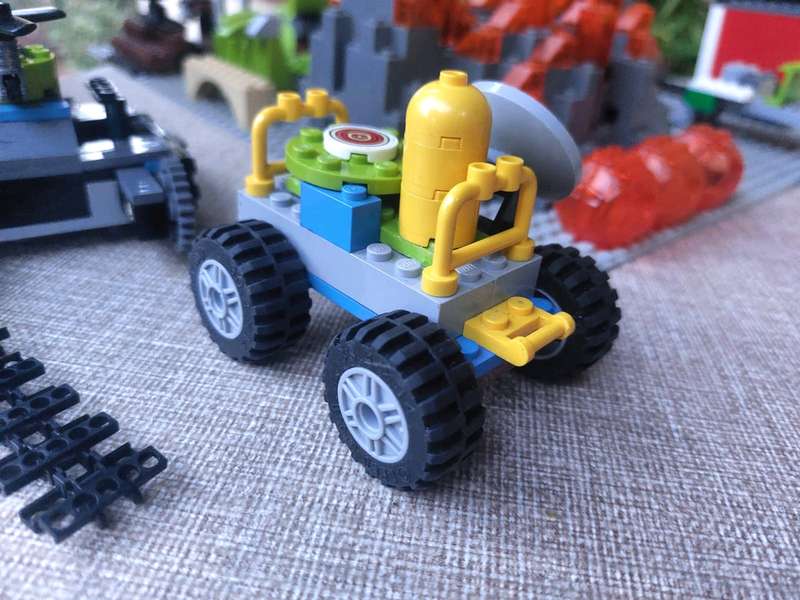Lego City Volcano Exploration Base Set 60124 Around 80% Complete