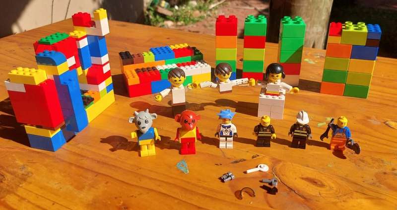 Rare Vintage 1970s Lego Minifigures (Fabuland Goat, Mike Monkey, 3 Maxi Homemaker Figures) plus more