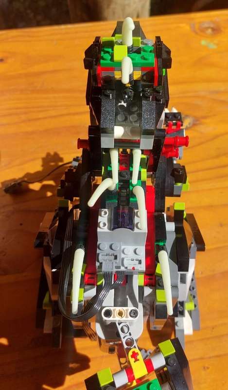 Motorised Lego Creator 4958 Dino Monster Set Mouth Opens! Arms Move! - Introduced 2007 Retired 2008