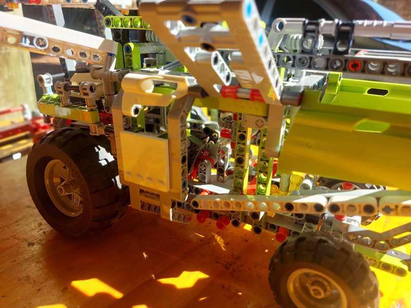 Rare Lego Technic 8274 Combine Harvester Set Introduced 2007 Retired 2008 Wheels and Gears Turn!