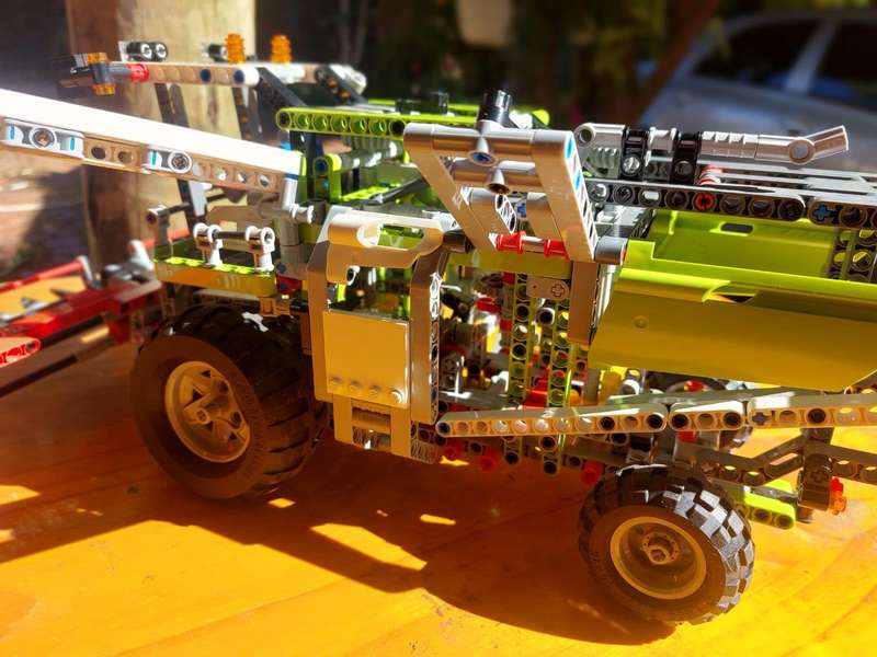 Rare Lego Technic 8274 Combine Harvester Set Introduced 2007 Retired 2008 Wheels and Gears Turn!