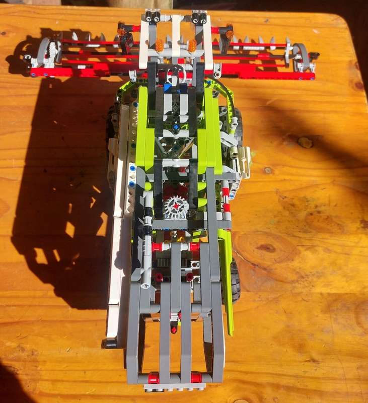 Rare Lego Technic 8274 Combine Harvester Set Introduced 2007 Retired 2008 Wheels and Gears Turn!
