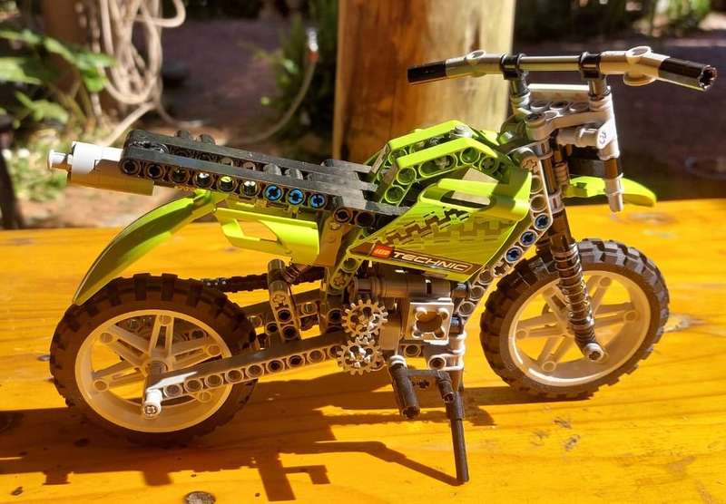 Lego Technic 8291 Dirt Bike Set with Chain Driven Engine - Introduced 2008 Retired 2009
