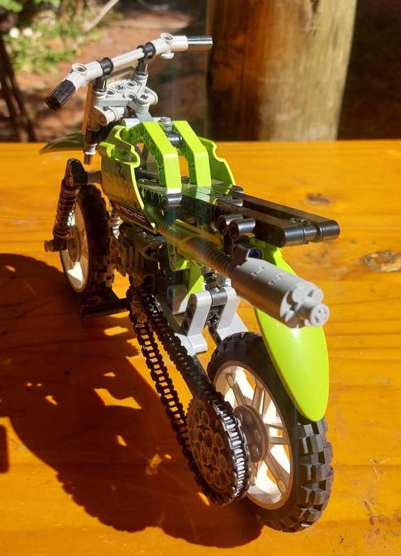 Lego Technic 8291 Dirt Bike Set with Chain Driven Engine - Introduced 2008 Retired 2009
