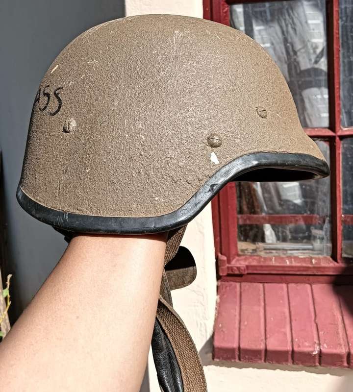 Vintage SA Army M87 S.A.P.H.I. Kevlar Helmet with Camouflage Cover