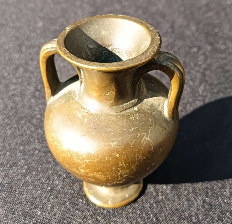 Brass or Bronze Amphora Shaped Vase Small 8cm high but Heavy 289g