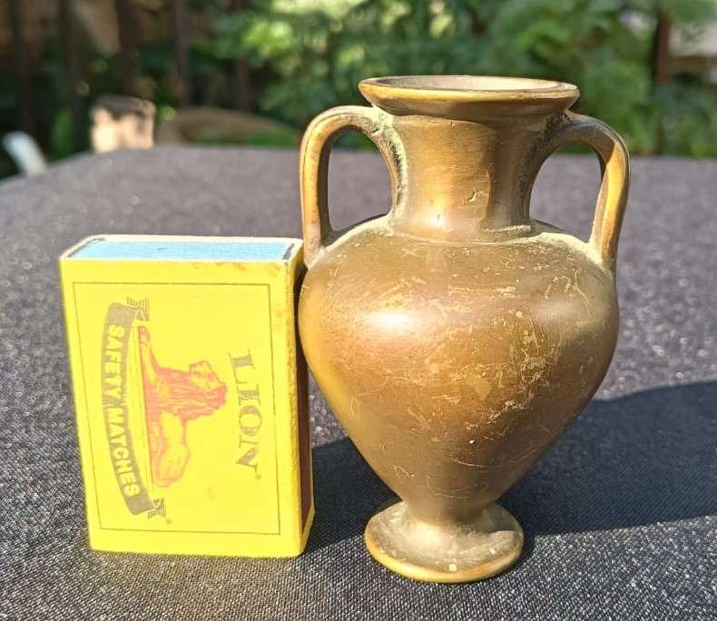 Brass or Bronze Amphora Shaped Vase Small 8cm high but Heavy 289g