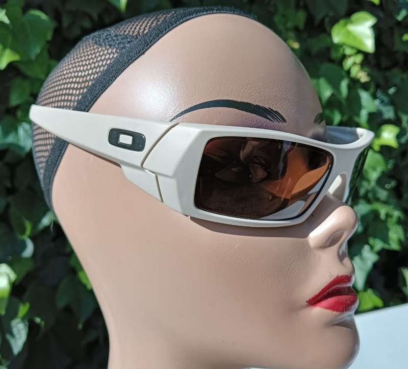 Oakley Gascan 2005 Flying Tigers Matte Sand Blue Sunglasses 12-784 55-16