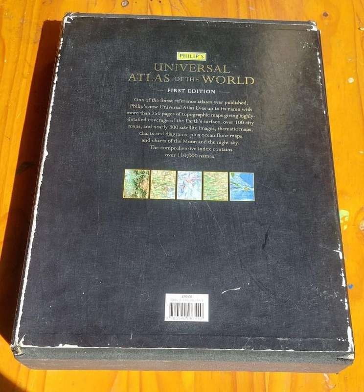 First Edition 2005 Philips Universal Atlas of the World: Hard Outer Case and Hard Cover Binding