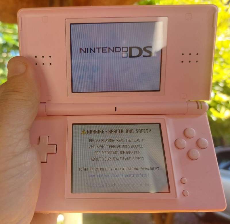 Coral Pink 2006 Nintendo DS Lite Console Good Working Condition with 2 Styluses and 2 Games