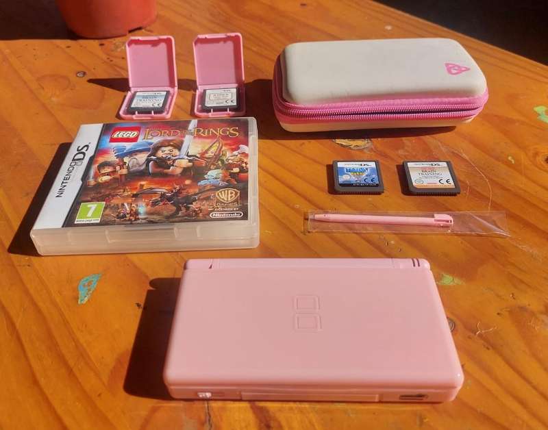 Coral Pink 2006 Nintendo DS Lite Console Good Working Condition with 2 Styluses and 2 Games