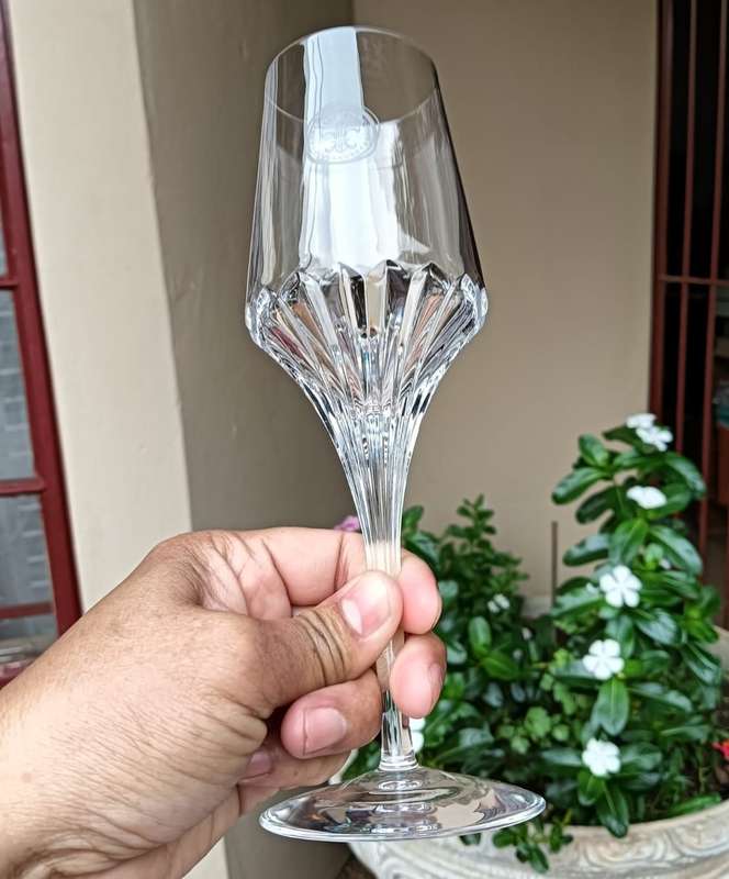 Two Remy Martin Louis VIII Cognac Glasses  Uniquely Hand Blown  Not Easy to Get!