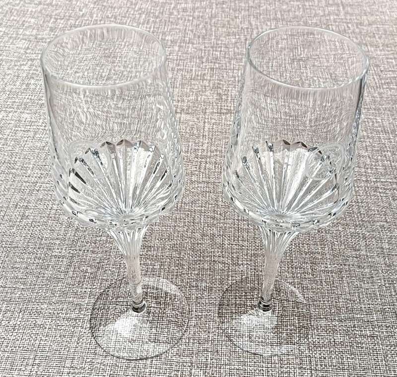 Two Remy Martin Louis VIII Cognac Glasses  Uniquely Hand Blown  Not Easy to Get!
