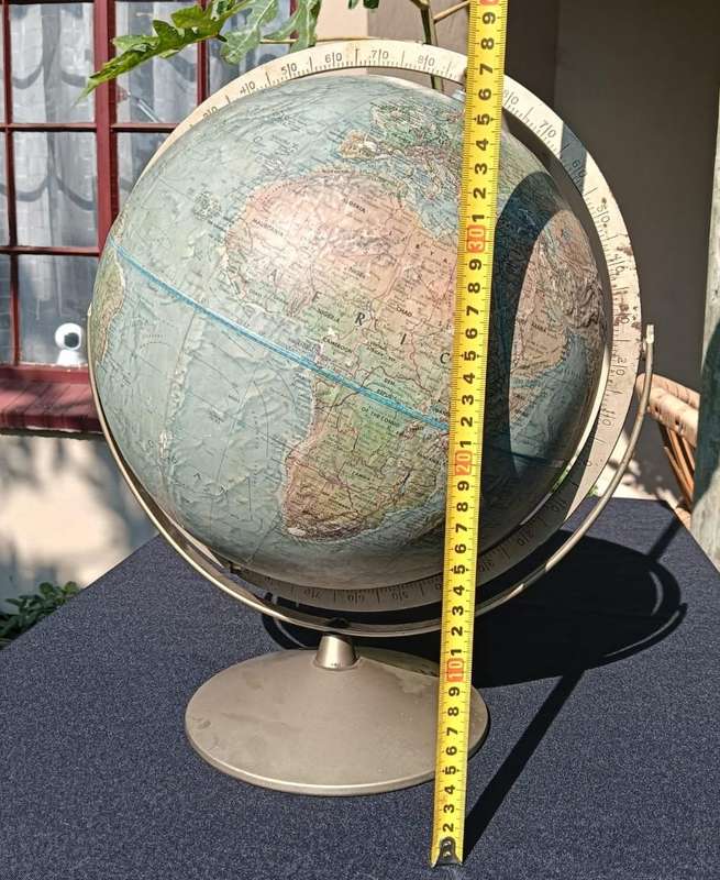 Large Replogle Globe Chicago USA Circa 1965-1971 with Raised 3D Mountains 30cm Diam
