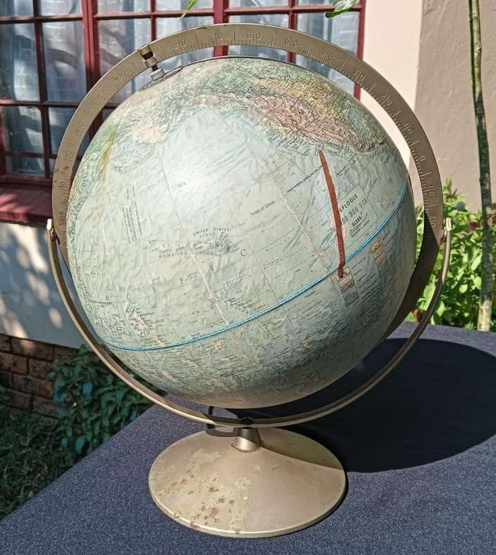 Large Replogle Globe Chicago USA Circa 1965-1971 with Raised 3D Mountains 30cm Diam