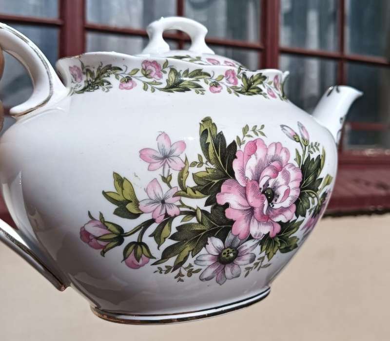 Royal Albert Gotsworld Pattern Teapot, Milk Pitcher and Sugar Bowl Circa 1935-1940 Lid Teapot Repair