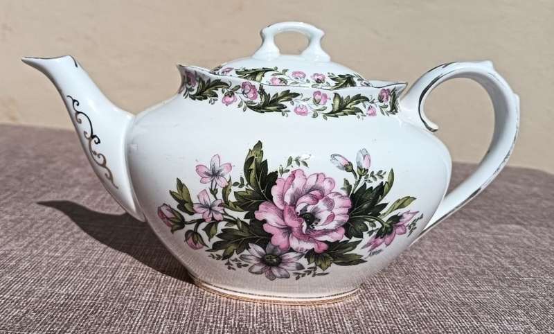 Royal Albert Gotsworld Pattern Teapot, Milk Pitcher and Sugar Bowl Circa 1935-1940 Lid Teapot Repair