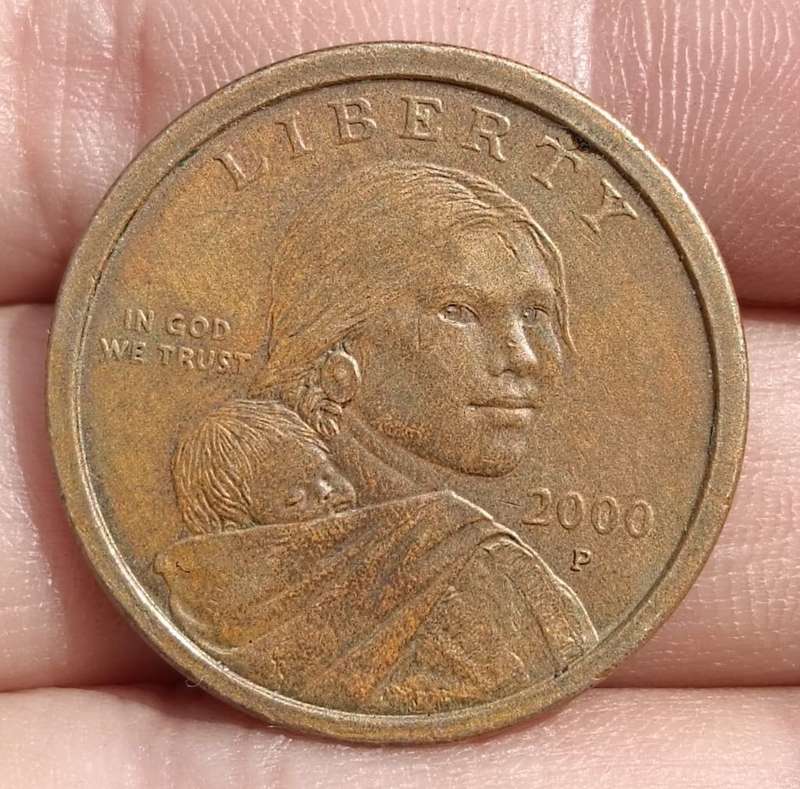 A RARE 2000-P SACAGAWEA GOLDEN DOLLAR $1 COIN