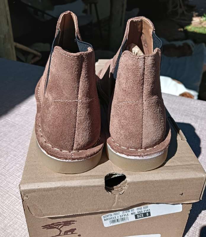 Pair of BATA Ladies Safari Voyage Chelsea Style Leather Boots Size 6 As New Boxed