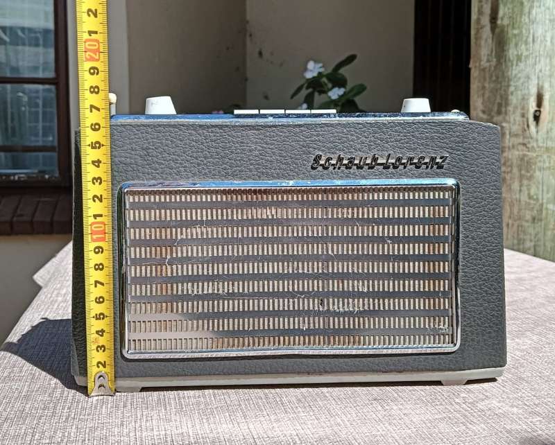 Schaub-Lorenz German 1963 Weekend Automatic T40KS (Grey Housing) Radio Works Intermittently on MW