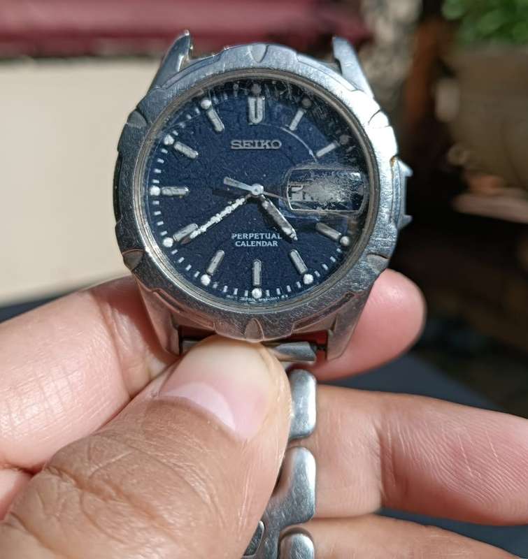 Vintage Seiko Perpetual Calendar Mens Quartz Watch 8F33-0010 For Repair or Spares