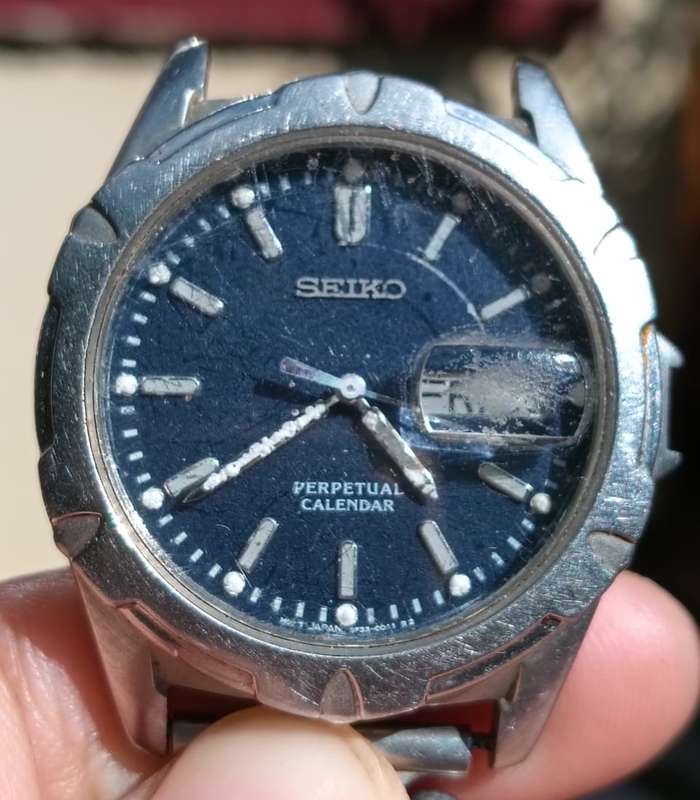 Vintage Seiko Perpetual Calendar Mens Quartz Watch 8F33-0010 For Repair or Spares