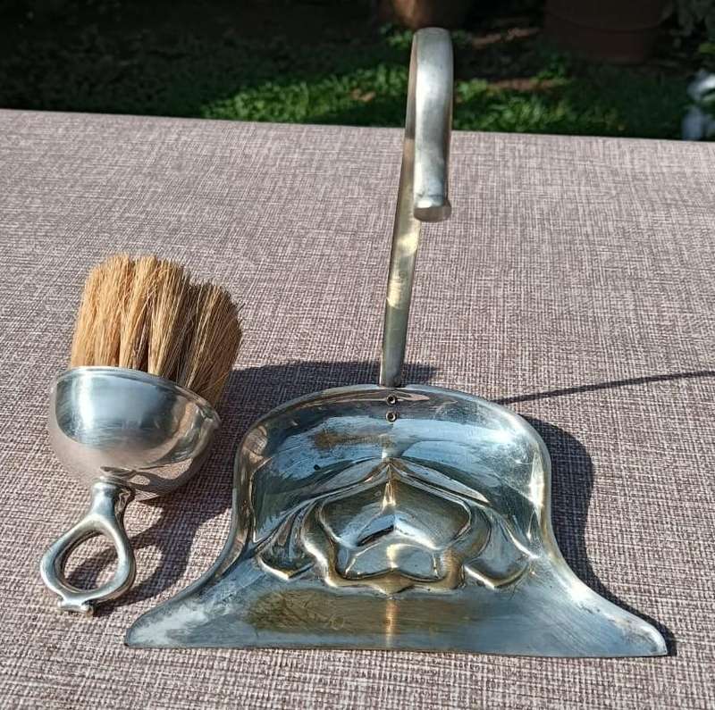 Silverplated Dining Table Crumber (Silent Butler) Brush and Pan Sweeping Set circa early 1900s Rarel