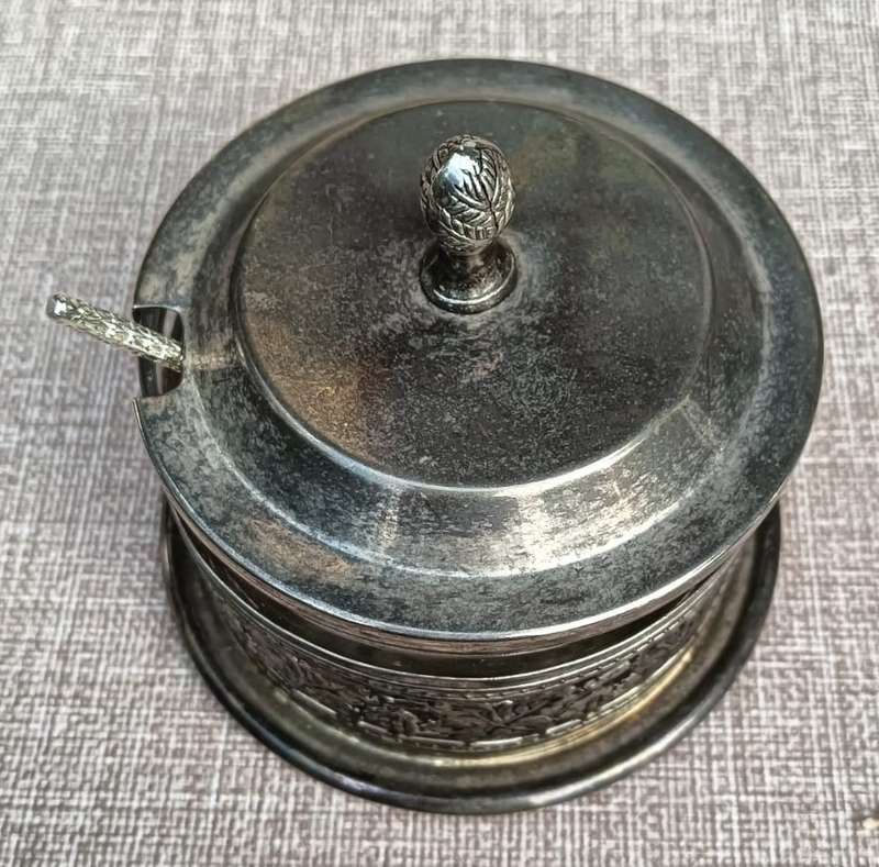 Silver Metal Leaf Embossed Sugar Bowl With Glass Inner and Spoon
