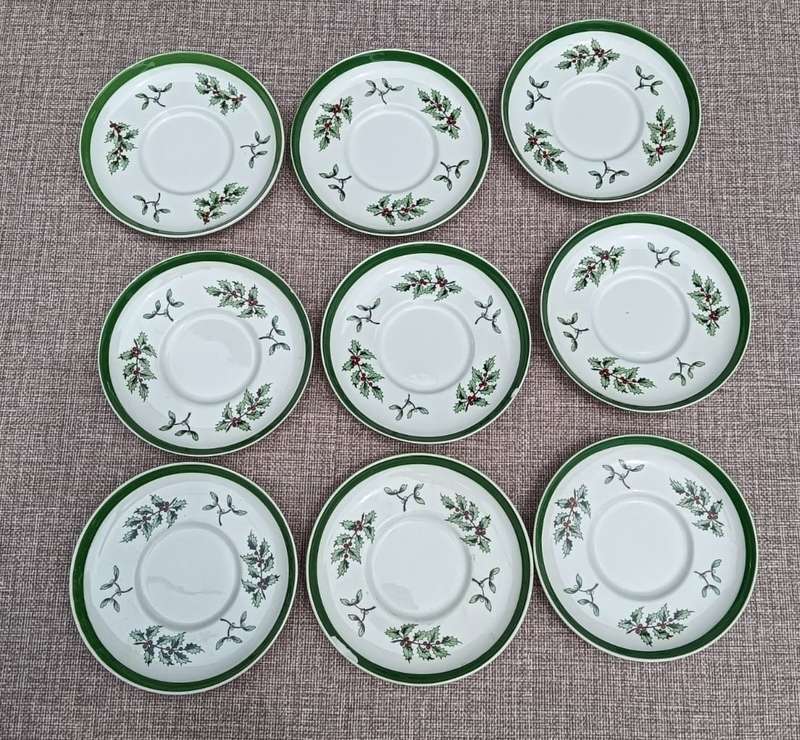 Spode England Christmas Tree Pattern (1938-2008) 15 Demitasse Espresso Cups and 9 Saucers