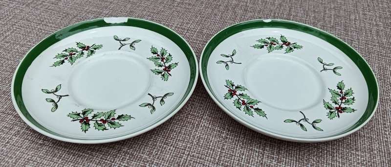 Spode England Christmas Tree Pattern (1938-2008) 15 Demitasse Espresso Cups and 9 Saucers