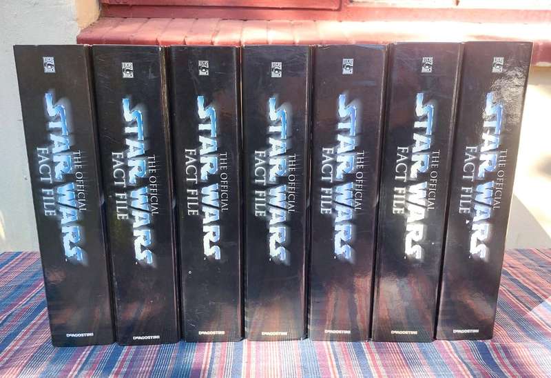 Star Wars 2002 De Agostini Fact Files Complete Issues 1 to 140 in 7 Ring Binders Plus Galaxy Poster