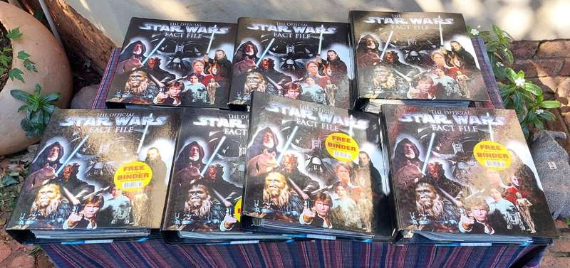 Star Wars 2002 De Agostini Fact Files Complete Issues 1 to 140 in 7 Ring Binders Plus Galaxy Poster