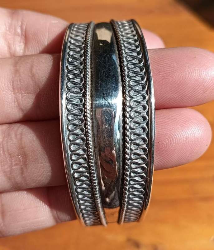 Sterling Silver 16.97g Bangle with Intricate Celtic Knot Design