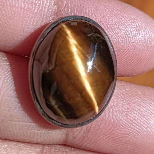 Mesmerizing Chrysoberyl Cats Eye Cobochon Gemstone Silver Cufflinks - Marked "Silver"