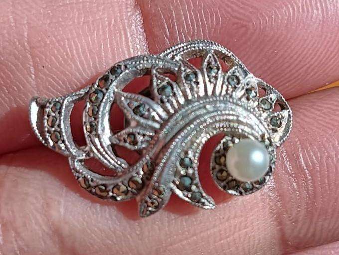 Vintage Sterling Silver English Marquetta Tiara Shaped Cufflinks with Inset Pyrite Stones