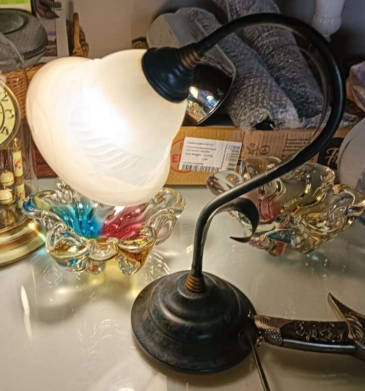 Cool Flower Style Study Lamp  Metal Stand with leaves  Frosted Glass Lampshade  Working 100%