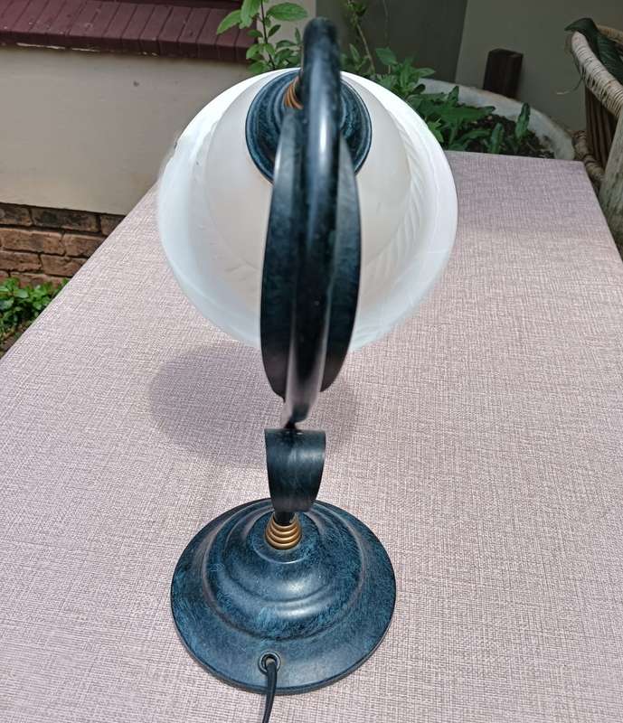 Cool Flower Style Study Lamp  Metal Stand with leaves  Frosted Glass Lampshade  Working 100%