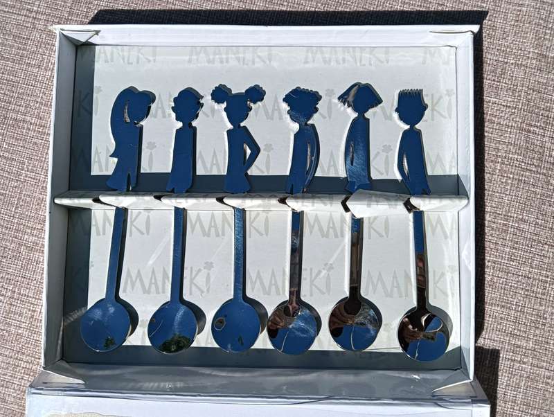 Maneki van Staal Susan Slee Designed Spoon Set Boxed  BABSIE, DIRK, POPPIE, KERNEELS, EMMA AND DAAN