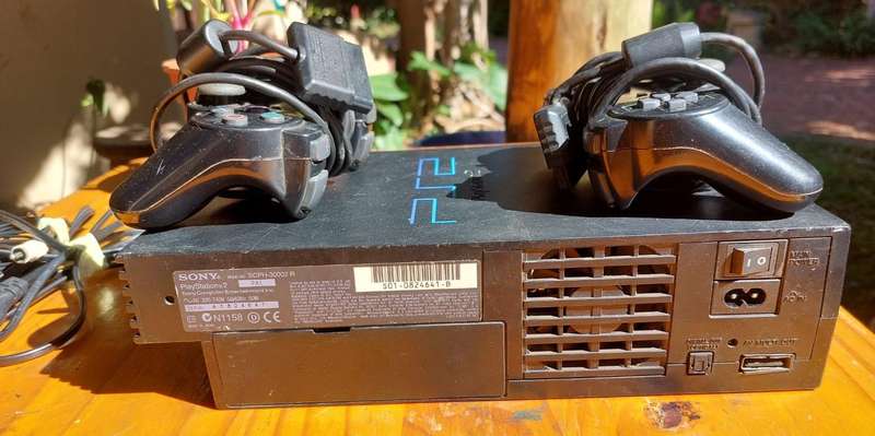 Sony Playstation 2 Fat Console Model 30002 Working with 2 Controllers and Fifa 10 Game