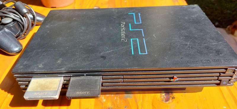 Sony Playstation 2 Fat Console Model 30002 Working with 2 Controllers and Fifa 10 Game