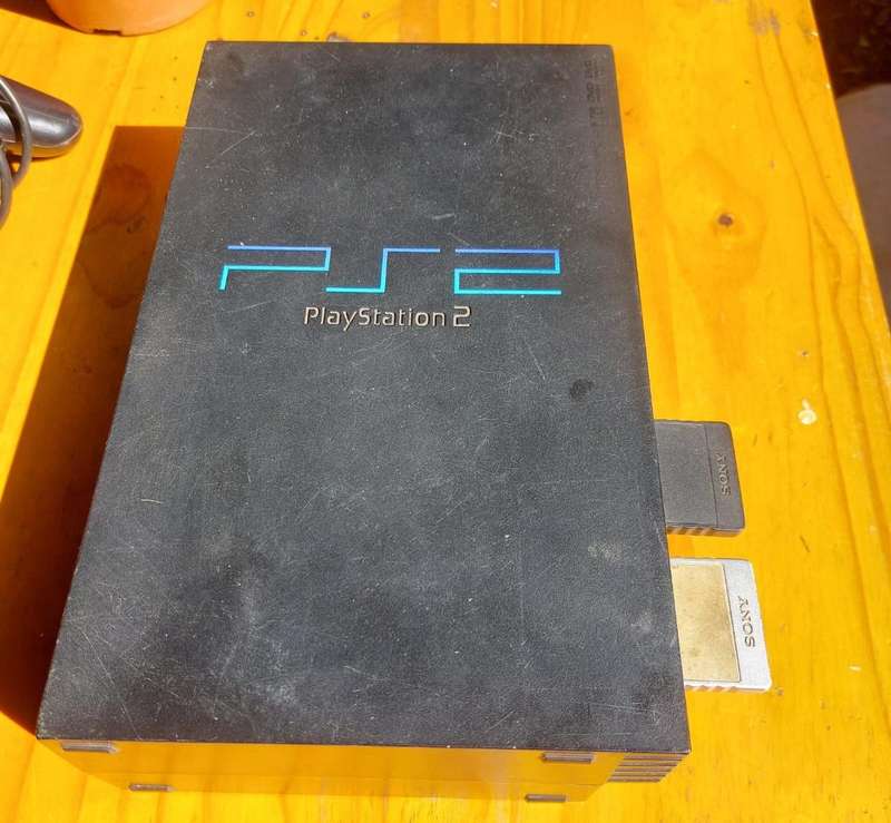 Sony Playstation 2 Fat Console Model 30002 Working with 2 Controllers and Fifa 10 Game