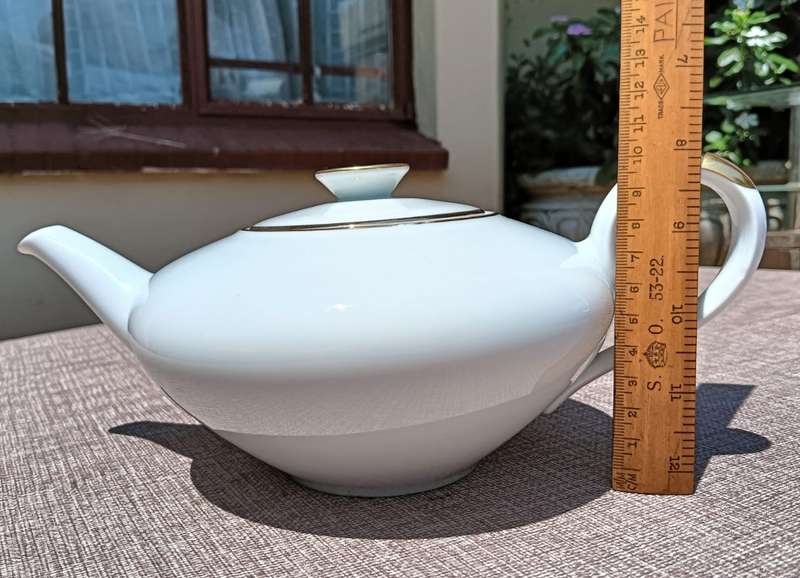 Thomas Germany 1960s Famous Medaillon Pattern Lidded White Tang Po Shaped Teapot with Gold Trimmings
