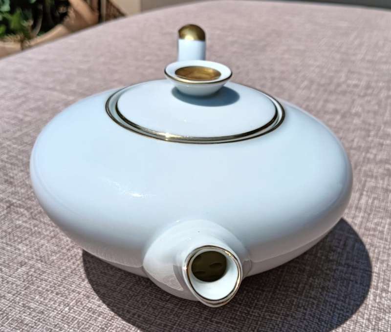 Thomas Germany 1960s Famous Medaillon Pattern Lidded White Tang Po Shaped Teapot with Gold Trimmings