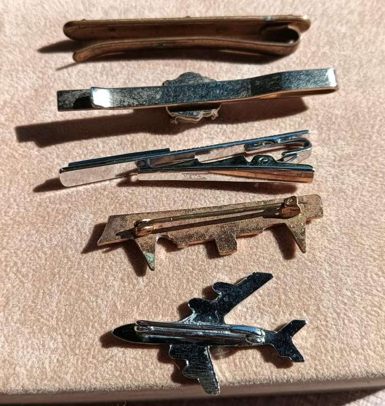 Three Elegant Mens Tie Bars Plus a Boeing 707 and Ocean Liner Enamelled Pin Badges