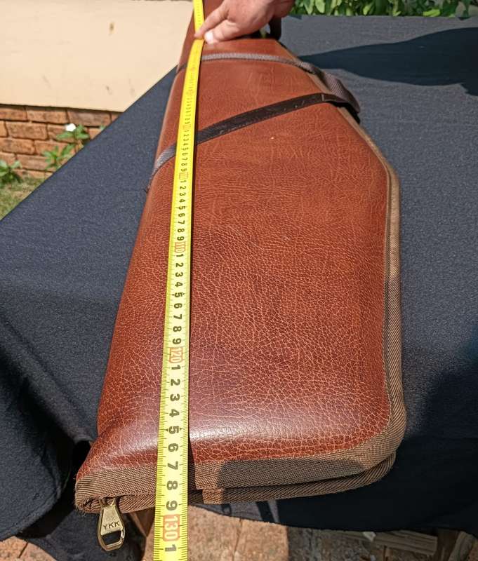 Brown 50" (125cm) Rifle Bag In Good Condition Faux Leather  with sturdy YKK Japanese Zipper