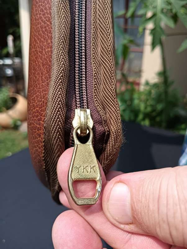 Brown 50" (125cm) Rifle Bag In Good Condition Faux Leather  with sturdy YKK Japanese Zipper