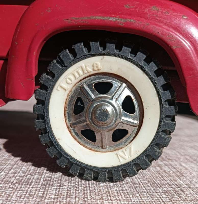 Rare 1960s Tonka Red Stepside Truck Model 302  Top Cabin Missing - Collectable Retro Steel Truck