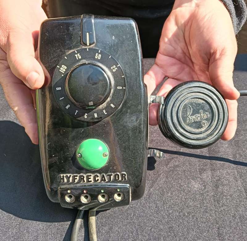 Vintage 1940s Birtcher Hyfrecator (Electrosurgery Machine)  Turns On!
